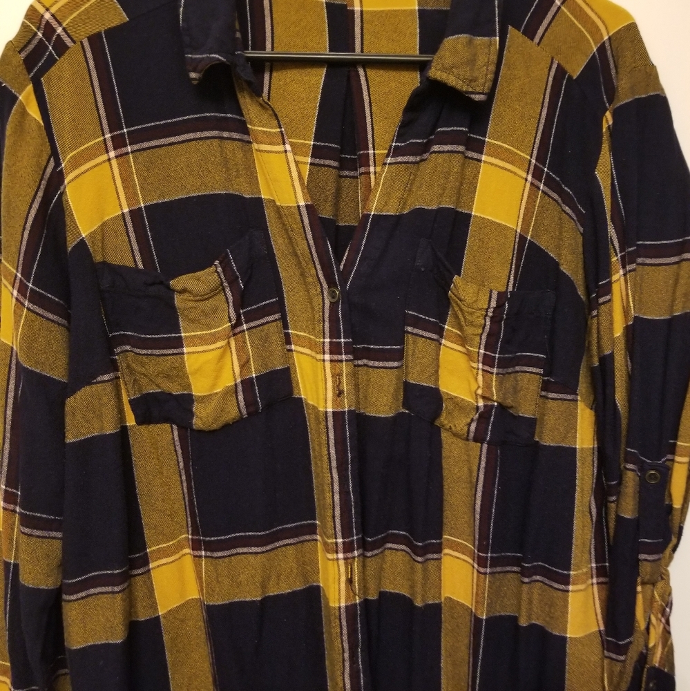 Gibson and Latimer Plaid Button Down Shirt